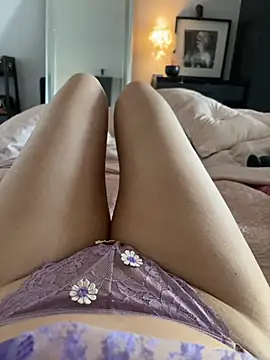 blondiebarbiebabe - BlondieBarbieBabe's free webcam - UK Sex Cams