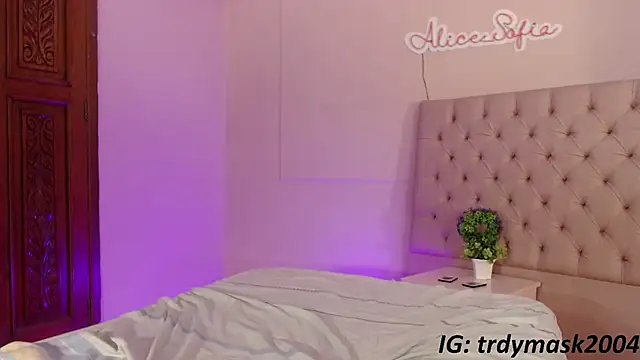 alice_sofia live sex cam
