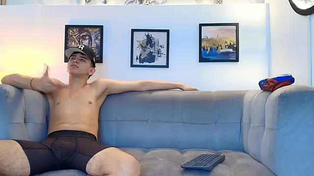 twinks_friends - TWINKS_FRIENDS's free webcam - UK Sex Cams