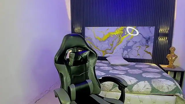 Dark_Desiree18 live sex cam