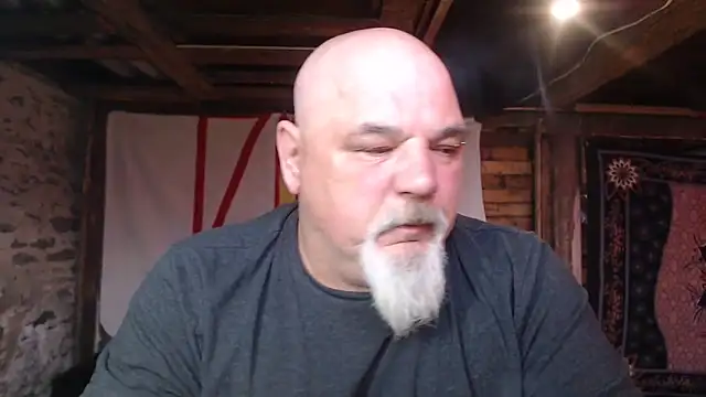 Newfiesausage1972 live sex cam