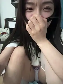 美女nina520在线直播