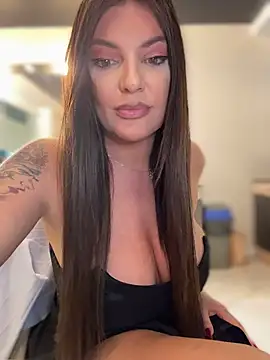 Webcam Model (JessicaFlame)  is live.Free join now!