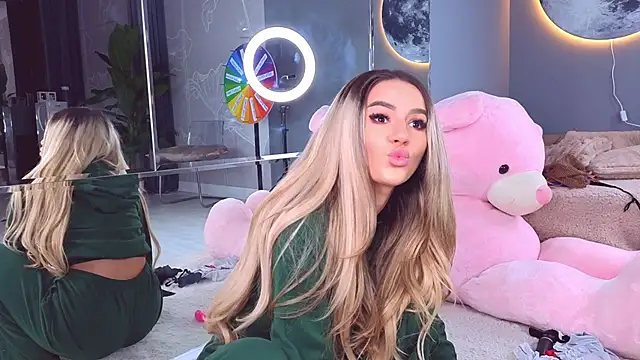 SpoilM3Mor3 live sex cam