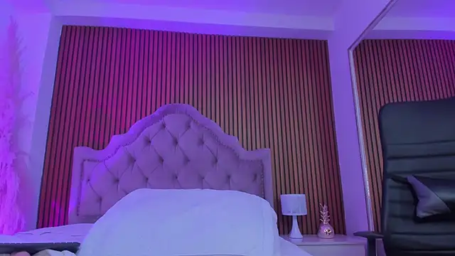 violett_hott_ - Violett_hott_'s free webcam