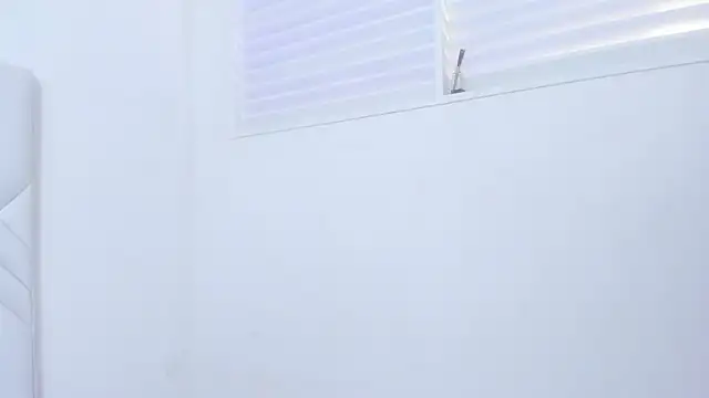 analia18_ (F teen) - show ass + spank ass x10