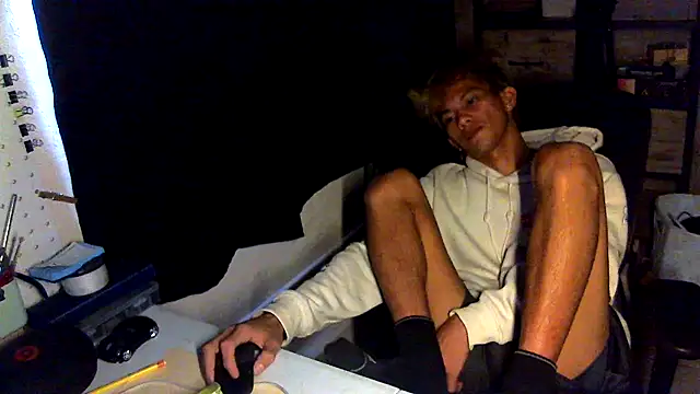 jhaycobxgarcia (M young) - to buy underwear to show