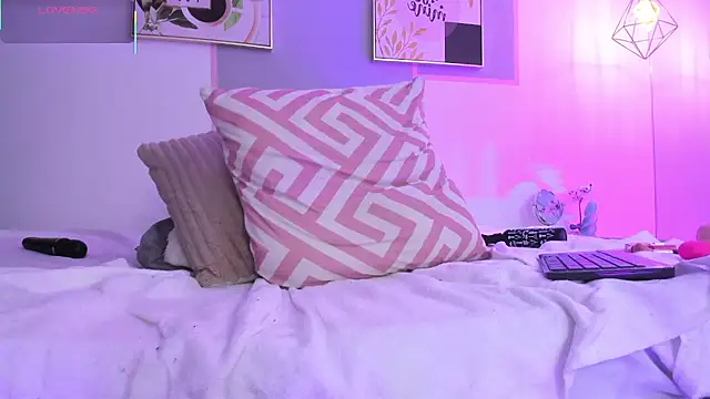 april_jones05 - April_jones05's free webcam