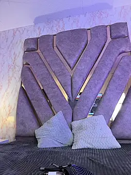 elodie_rouge - Elodie_rouge's free webcam