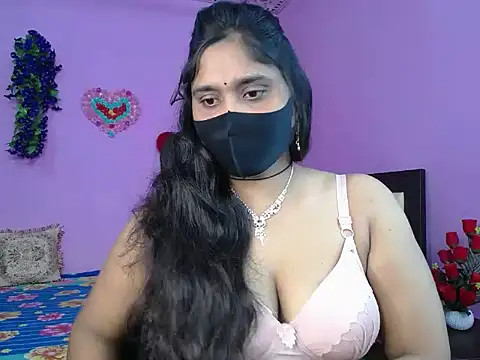 webcam online Maiya Amber