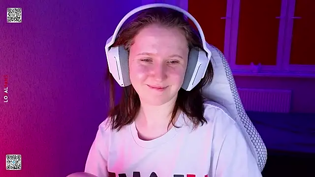 mon_lola (F young) - ❤️‍🔥Something hot is about to start❤️‍