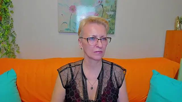 iamyourdream89 - Iamyourdream89's free webcam - UK Sex Cams