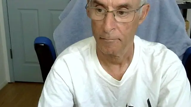 funone1999 (M grandpa) - Stroke and Play - 5 min