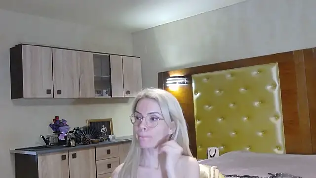 domcaprisse - DomCaprisse's free webcam - UK Sex Cams