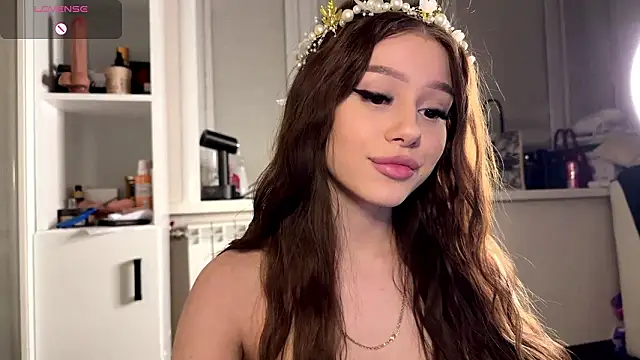 randiburt (F teen) - cameltoe