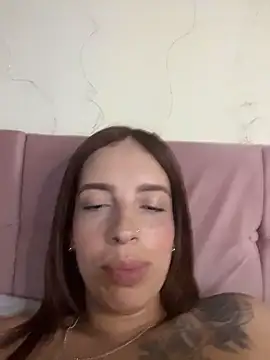 larinhap - Larinhap's free webcam - UK Sex Cams