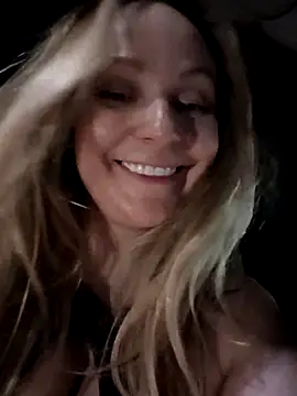 Bondgirl_013's Stripchat profile