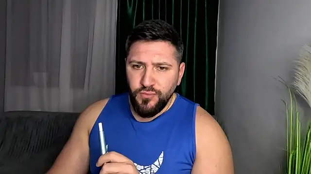 gold_alpha_boy (M young) - Who is the next King of the room?