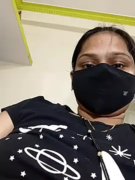 priyanka_30 (F young) - Boobs oiling