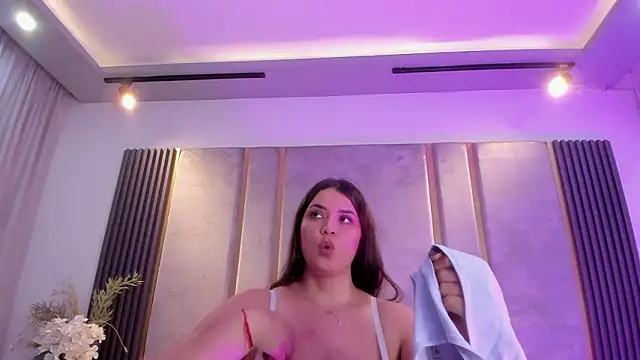 samanta_rave - Samanta_Rave's free webcam - UK Sex Cams