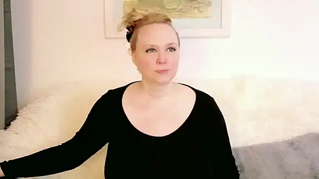 Sarah4you live sex cam