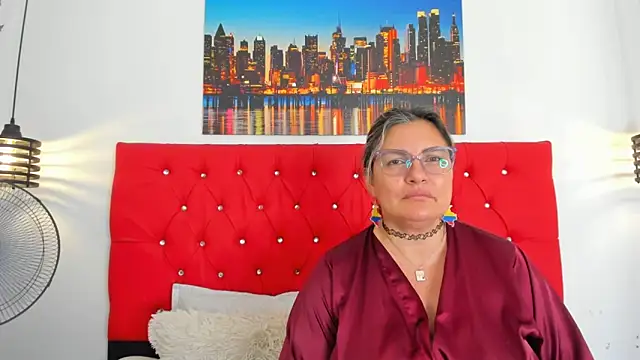 carolinacrus01 - Carolinacrus01's free webcam - UK Sex Cams