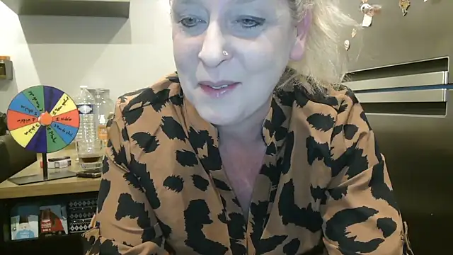 cataleyaflowers69 (F milf) - 150 fessees