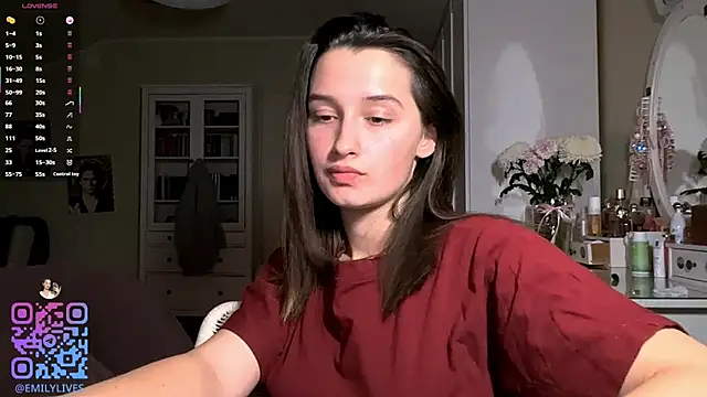 darlinebrustera - DarlineBrustera's free webcam - UK Sex Cams