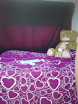 Webcam Model (Foxylisaflores)  is live.Free join now!