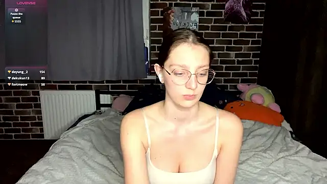 chrisamott (F teen) - Stroke my cute breasts!)