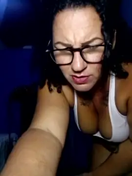 tugordita-hot (F milf) - Botella en la vagina