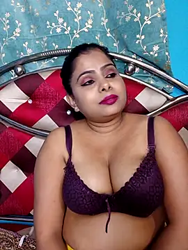 Webcam Model (horny_ria123)  is live.Free join now!