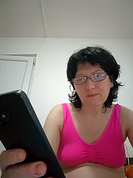 vera_elle - Vera_Elle's free webcam - UK Sex Cams