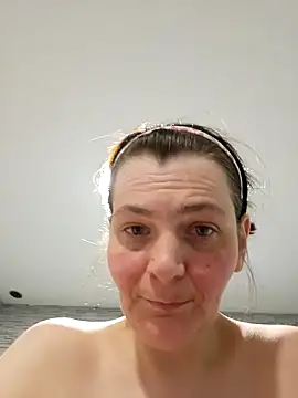 roksa2026 (F milf) - Robienie loda z bitą śmietaną i finałem