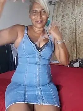 Goodgirlsue_77 live sex cam