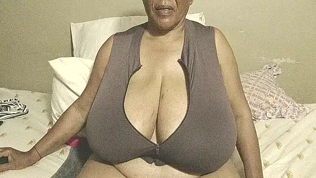 DairyQueen2 live sex cam