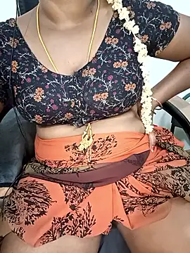 tamil-hotwife (F milf) - Ass show