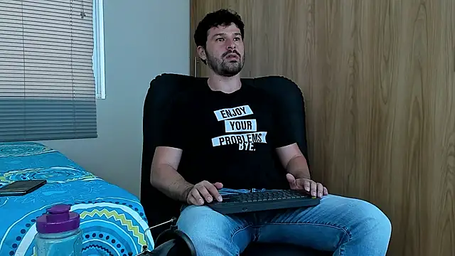 alexman_fuck - Alexman_fuck's free webcam - UK Sex Cams