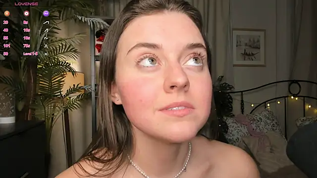 thelmajusto (F teen) - play with panties closer