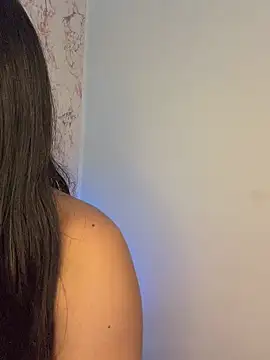 elaaperez - ElaaPerez's free webcam - UK Sex Cams