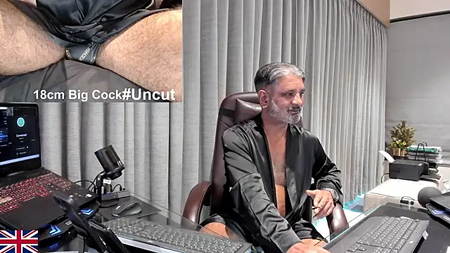 OnlineBossUK live sex cam