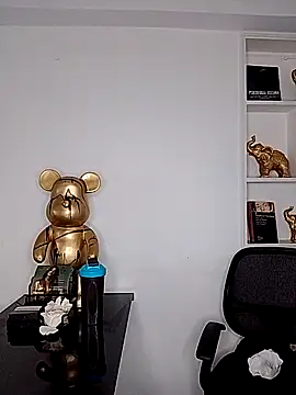 jaade_doll (F young) - Spank ass  x5+ control  toy x3  minutes