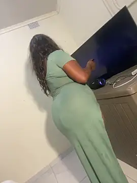 Cardiebae89 live sex cam