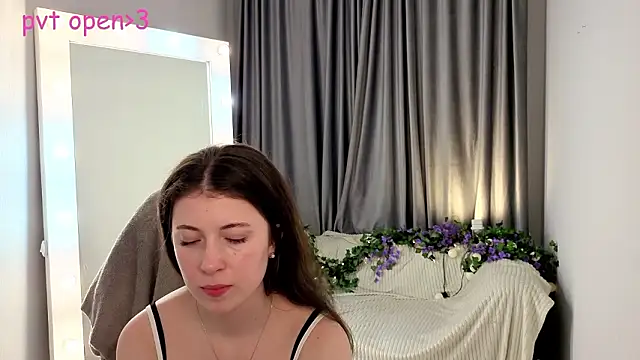 liuyani - LiuYani's free webcam - UK Sex Cams