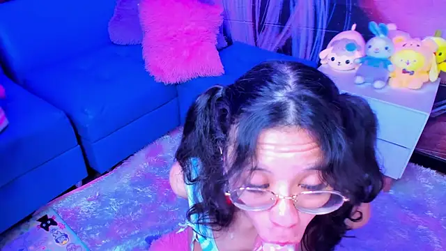 giaa_rossi (F teen) - Extreme hard choke + saliva on my cheeck