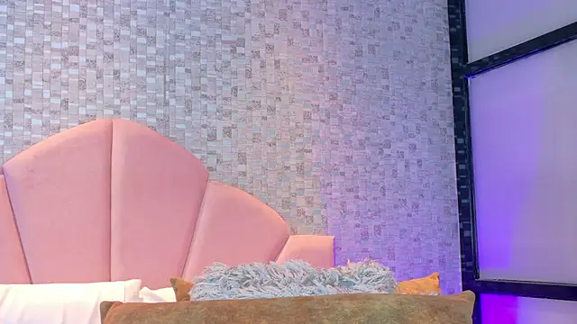 ashleybaker1 - AshleyBaker1's free webcam - UK Sex Cams