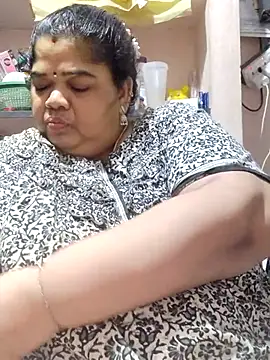 tamilthanushri (F milf) - Ass  flash