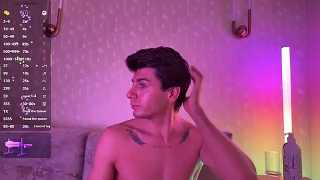 walt_enjoy (M young) - BIG BLACK DILDO IN MY HOLE !!!