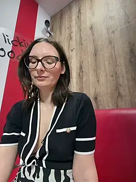 The_Snowwhitee live sex cam