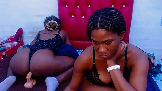 XSCARLETQUEENXX webcam